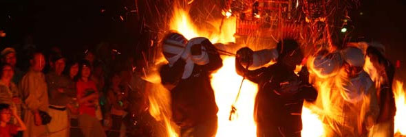 【積丹町】美国神社例大祭 御神輿火くぐり